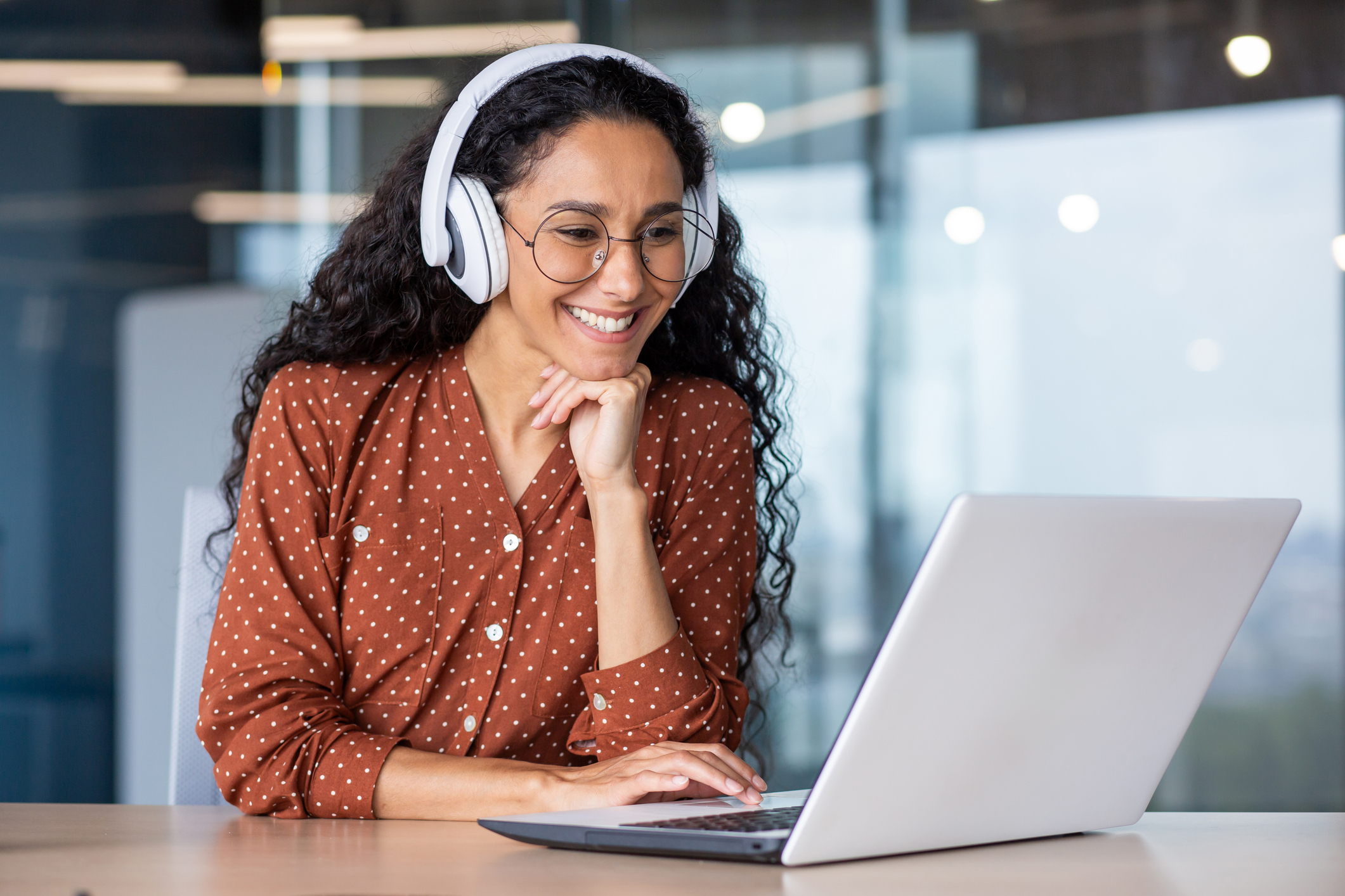 Women looking at a laptop
